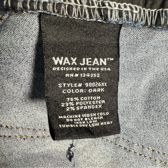 Wax Jean Denim Shorts Size 16–18 High Rise 3.5” Inseam Cuffed Blue Distressed - Picture 7 of 12